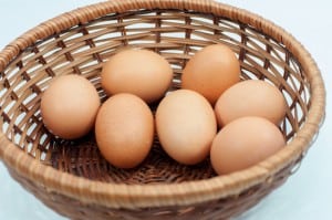 photodune-6289863-eggs-in-basket-xs