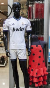 real-madrid-fodboldtroeje-paa-manequin